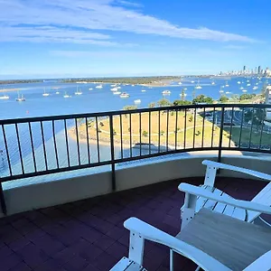 3* Aparthotel Broadwater Shores Waterfront